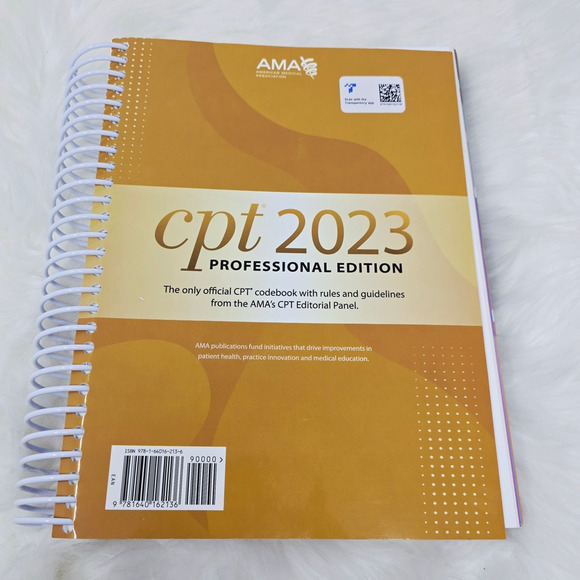 AMA CPT 2023 Profession Edition NEW ISBN 978-1-64016-213-6 - Picture 1 of 7
